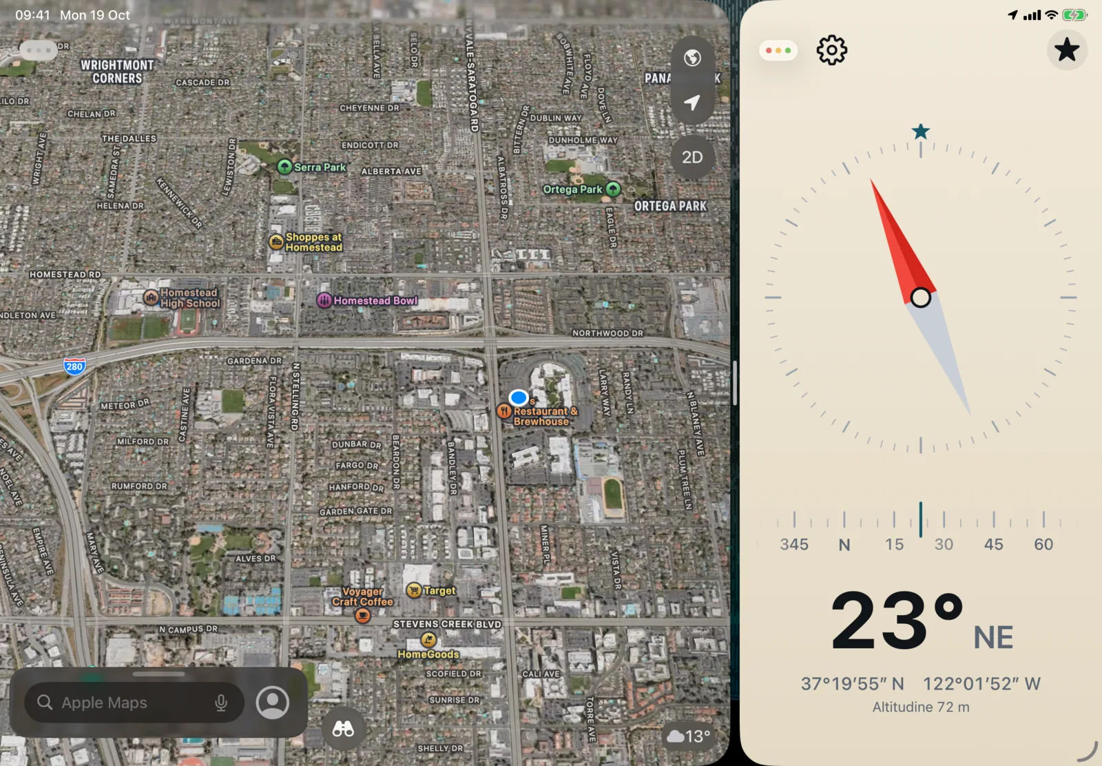Un iPad con Mappe di Apple a sinistra e 3pNorth in una finestra stretta a destra, con il quadrante Ago a 23 gradi nord-est